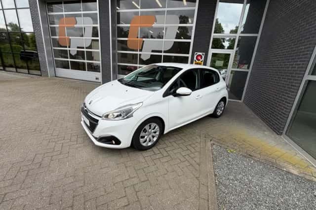 Peugeot 208 (2017) thumbnail 2