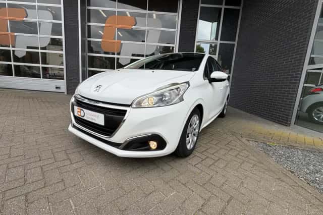 Peugeot 208 (2017) thumbnail 3