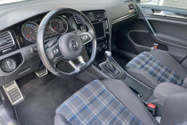 Volkswagen Golf (2014) thumbnail 4