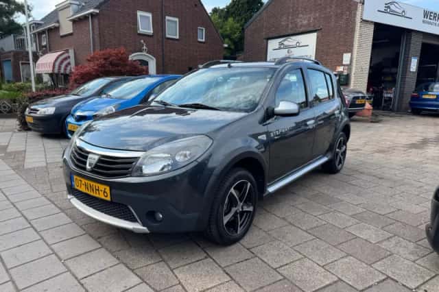 Dacia Sandero Stepway (2010) thumbnail 2