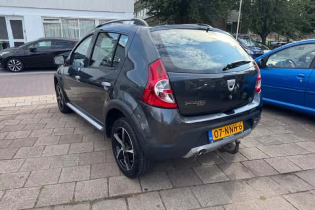 Dacia Sandero Stepway (2010) thumbnail 4