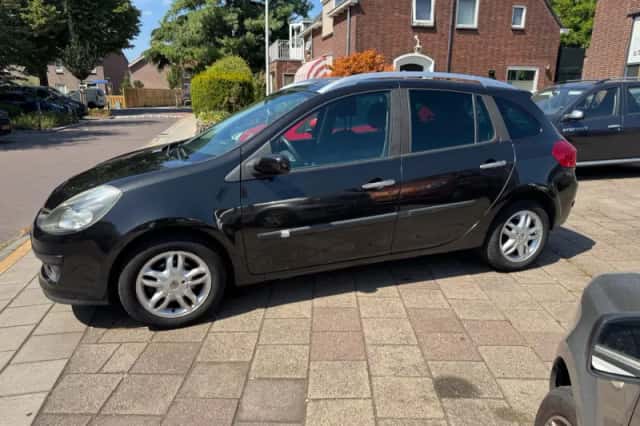 Renault Clio (2008) thumbnail 3