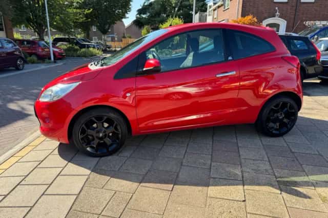 Ford Ka (2013) thumbnail 3