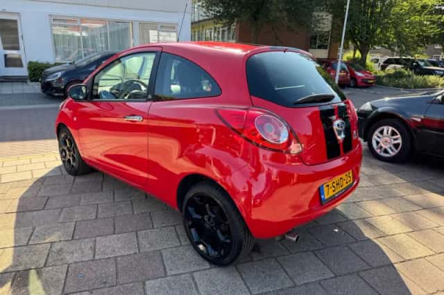 Ford Ka (2013) thumbnail 4