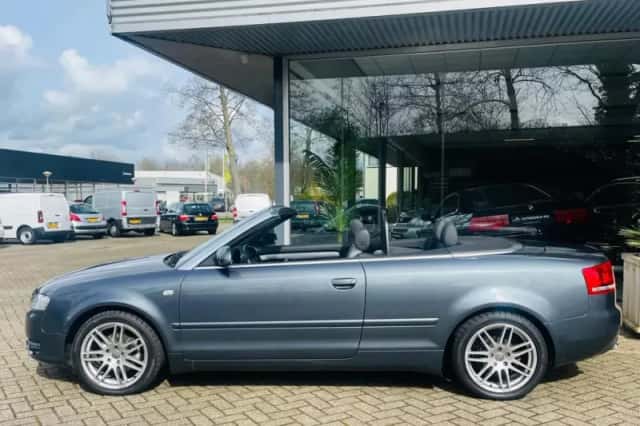 Audi A4 (2006) thumbnail 2