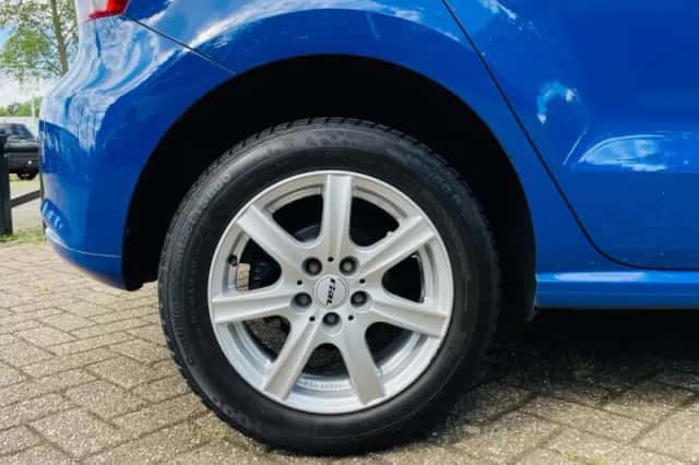 Volkswagen Polo (2012) thumbnail 6