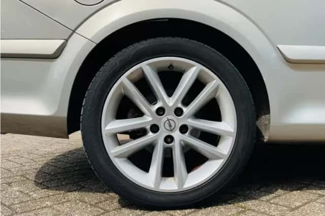 Opel Astra (2007) thumbnail 6