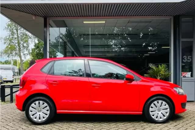 Volkswagen Polo (2010) thumbnail 5