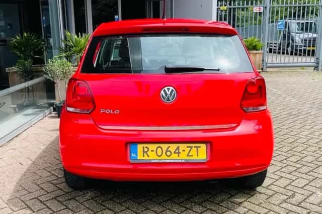 Volkswagen Polo (2010) thumbnail 6