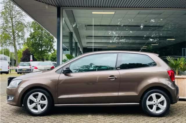 Volkswagen Polo (2012) thumbnail 2