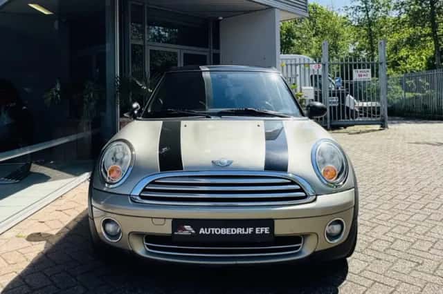 MINI Clubman (2008) thumbnail 3
