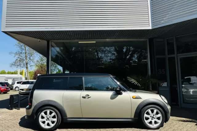 MINI Clubman (2008) thumbnail 4