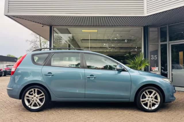 Hyundai i30 (2009) thumbnail 4