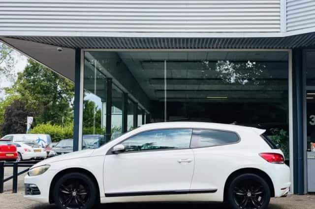 Volkswagen Scirocco (2008) thumbnail 2