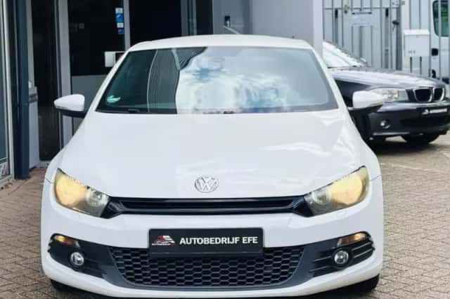 Volkswagen Scirocco (2008) thumbnail 4