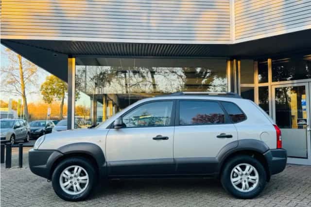 Hyundai Tucson (2006) thumbnail 2
