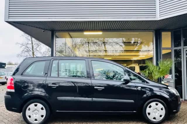 Opel Zafira (2005) thumbnail 4