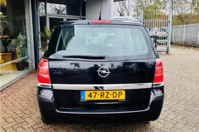 Opel Zafira (2005) thumbnail 5