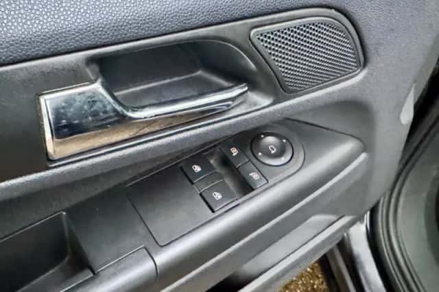 Opel Zafira (2005) thumbnail 6