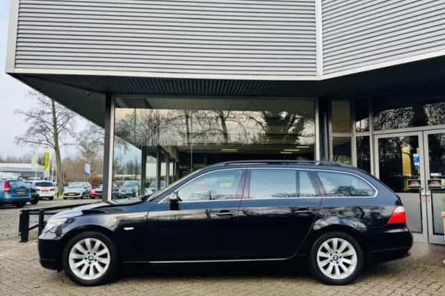 BMW 5-Serie (2009) thumbnail 2