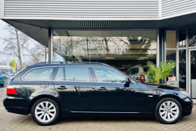 BMW 5-Serie (2009) thumbnail 4
