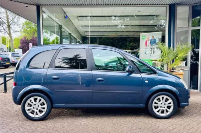 Opel Meriva (2010) thumbnail 4
