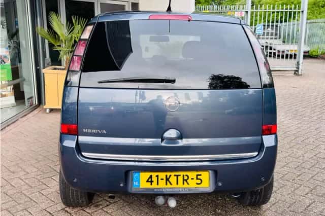 Opel Meriva (2010) thumbnail 5