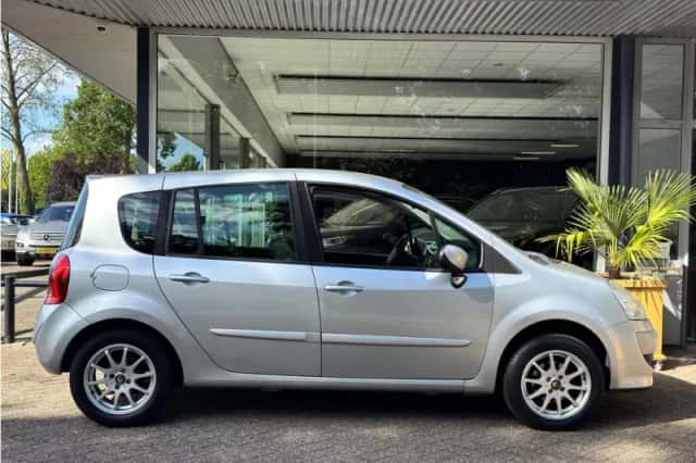 Renault Grand Modus (2008) thumbnail 4