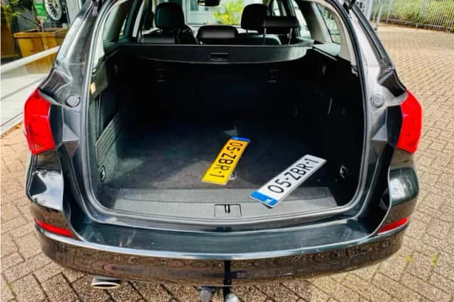 Opel Astra (2012) thumbnail 6