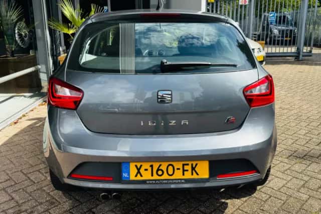 SEAT Ibiza (2015) thumbnail 6