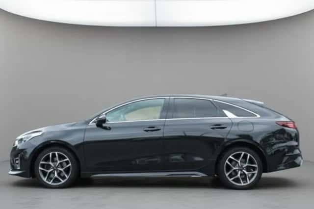 Kia Proceed (2021) thumbnail 2