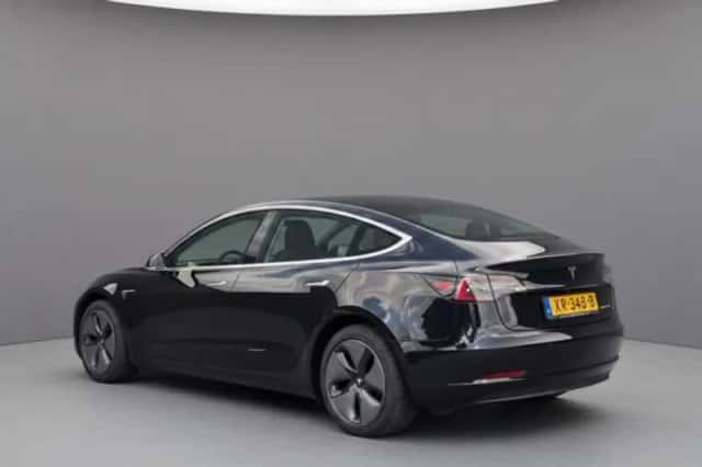 Tesla Model 3 (2019) thumbnail 3