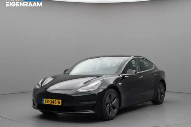 Tesla Model 3 (2019) thumbnail 1