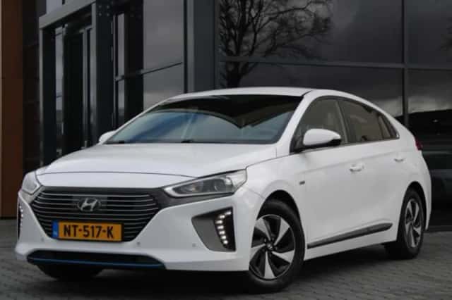 Hyundai Ioniq (2017) thumbnail 1