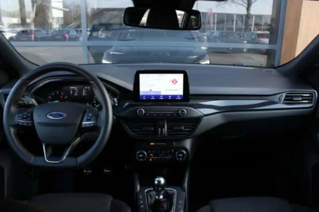 Ford Focus (2020) thumbnail 5