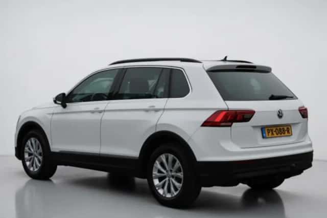 Volkswagen Tiguan (2017) thumbnail 3