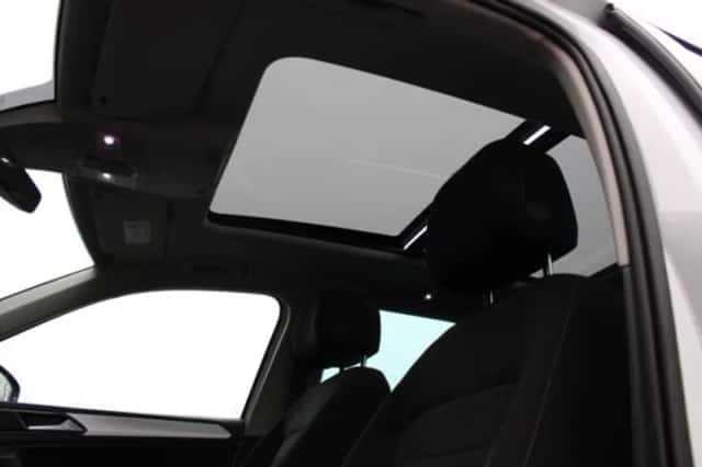 Volkswagen Tiguan (2017) thumbnail 6