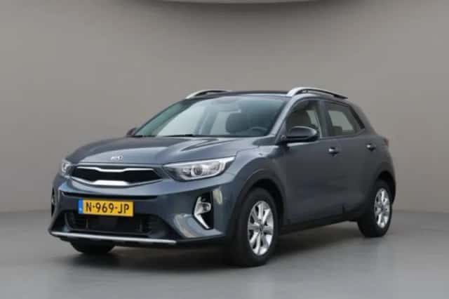 Kia Stonic (2021) thumbnail 1