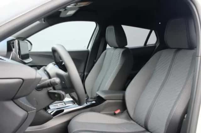 Peugeot e-2008 (2025) thumbnail 5