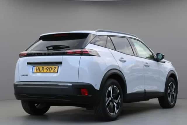 Peugeot e-2008 (2025) thumbnail 3