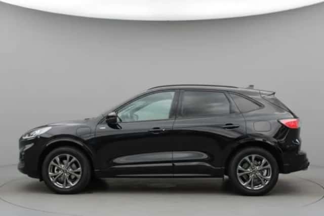 Ford Kuga (2022) thumbnail 2