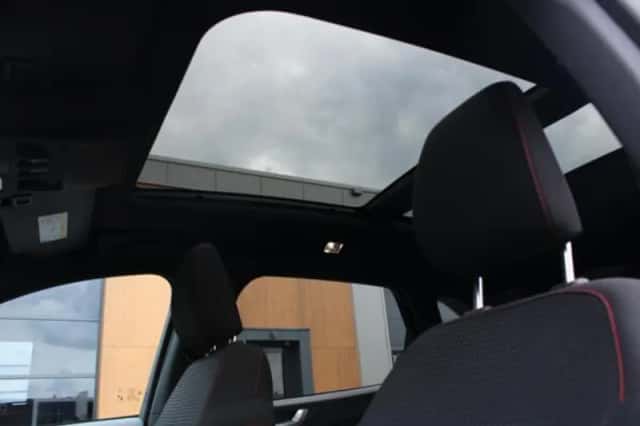 Ford Kuga (2022) thumbnail 6