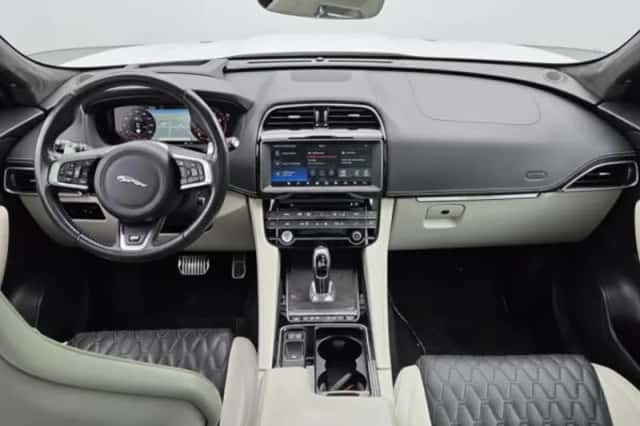 Jaguar F-Pace (2019) thumbnail 6