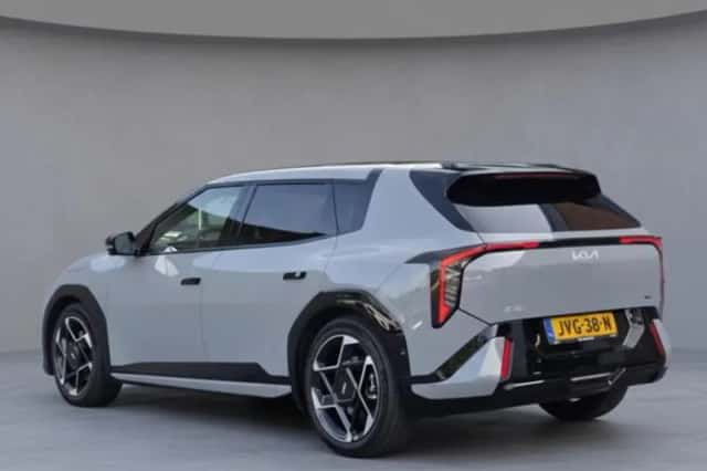 Kia EV4 (2026) thumbnail 3