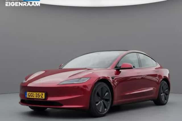 Tesla Model 3 (2024) thumbnail 1