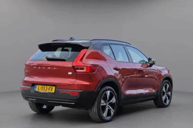 Volvo XC40 (2021) thumbnail 3