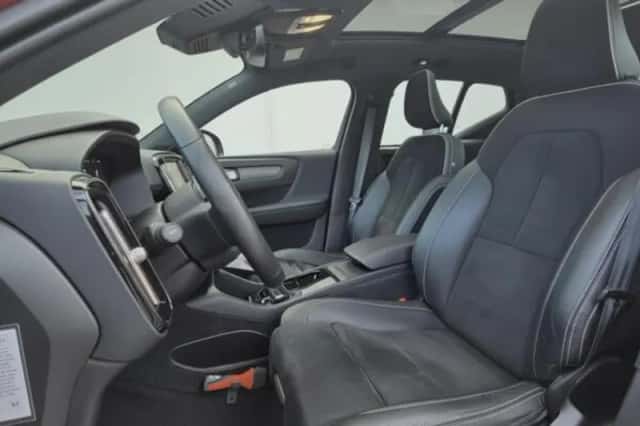 Volvo XC40 (2021) thumbnail 5