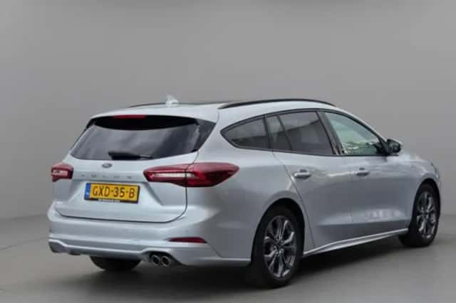Ford Focus (2025) thumbnail 3