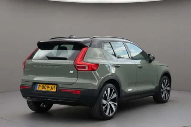 Volvo XC40 (2022) thumbnail 3