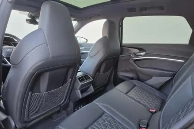 Audi SQ8 (2023) thumbnail 5